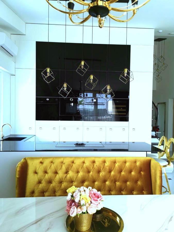 Luxury Penthouse With Large Terrace & Panoramic Old Town View Apartman VNO Kültér fotó
