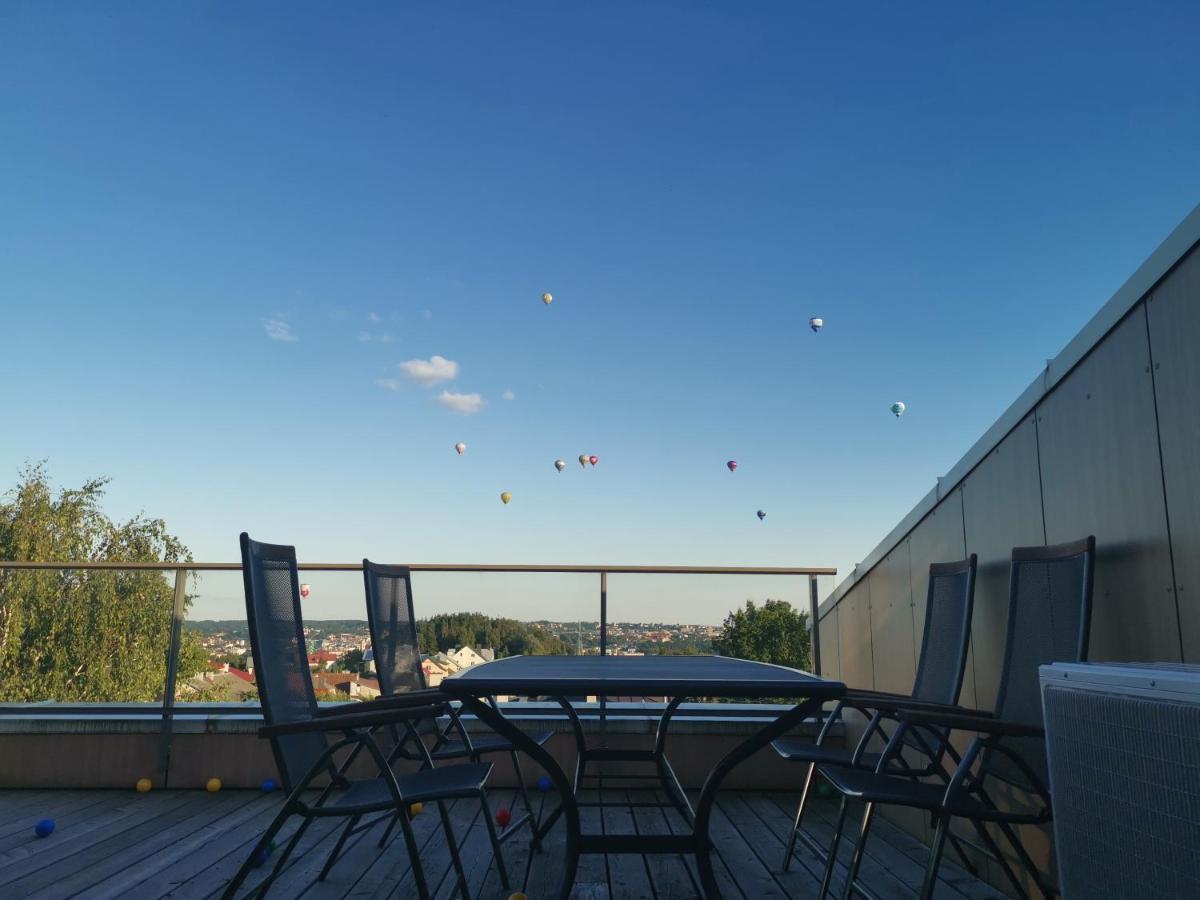 Luxury Penthouse With Large Terrace & Panoramic Old Town View Apartman VNO Kültér fotó